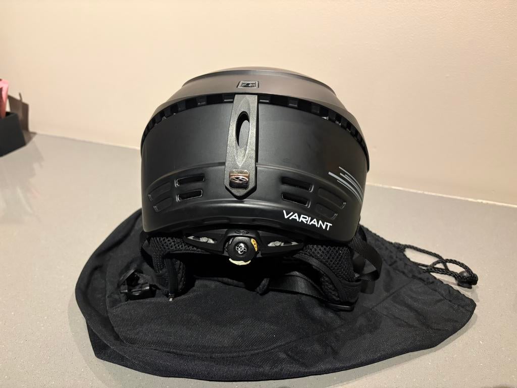 Skihelm variant maat L, Sport en Fitness, Snowboarden, Ophalen of Verzenden, Zo goed als nieuw, Kleding