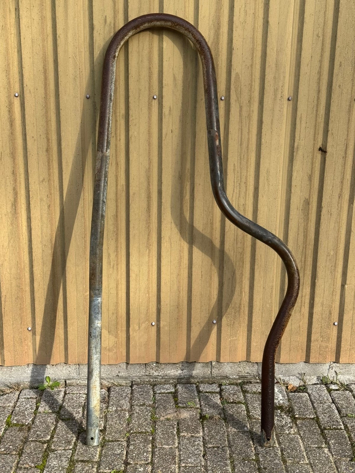 Zwevende ligboxen, Stalling