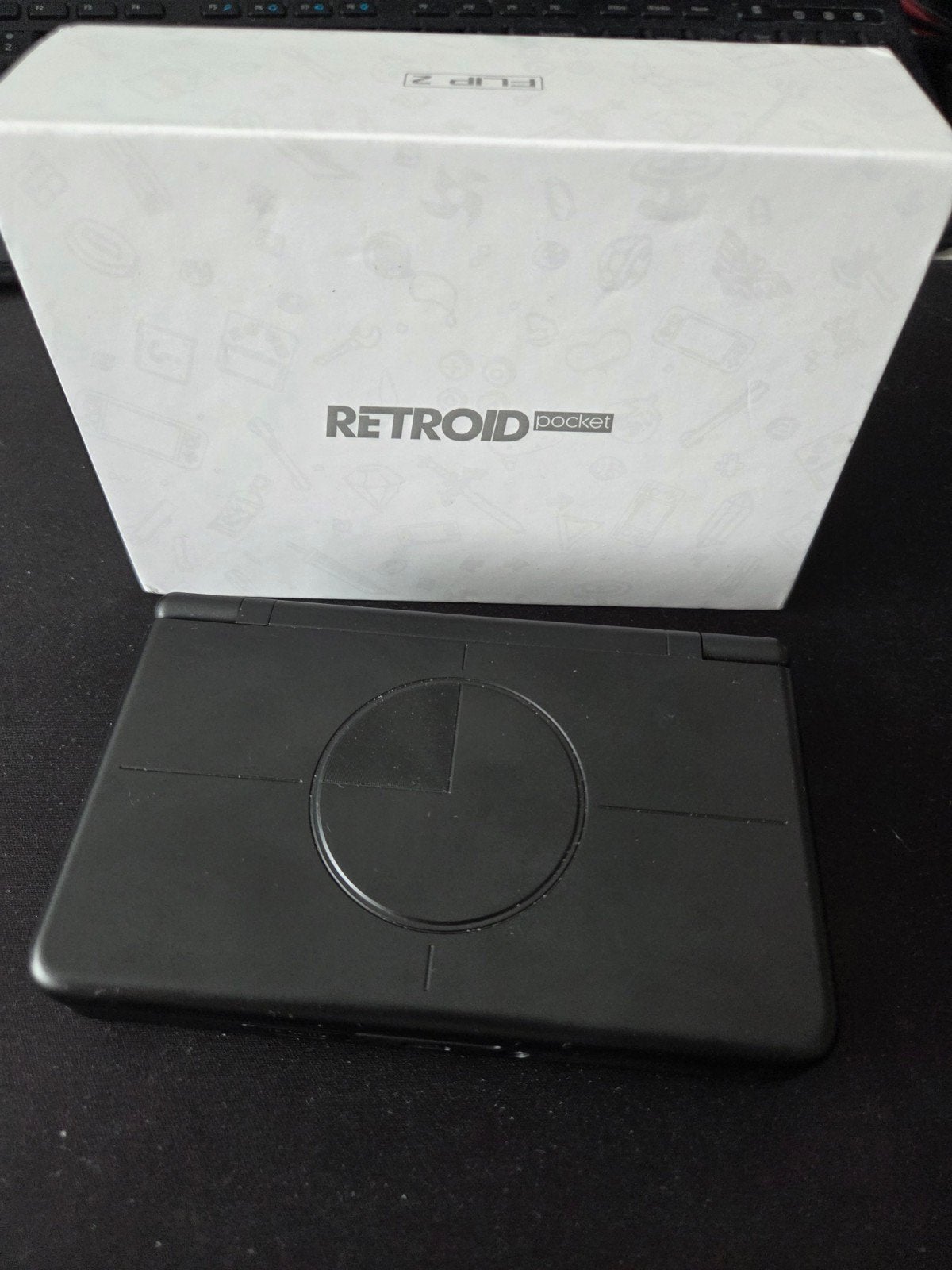Retroid Pocket Flip 2 + SanDisk 512GB MicroSD, Ophalen of Verzenden, Retroid, Zo goed als nieuw