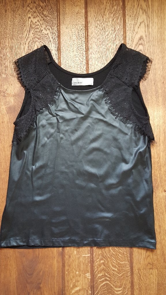Nieuw zwart topje van Vero Moda maat XS, Vero Moda, Zwart, Nieuw, Ophalen of Verzenden