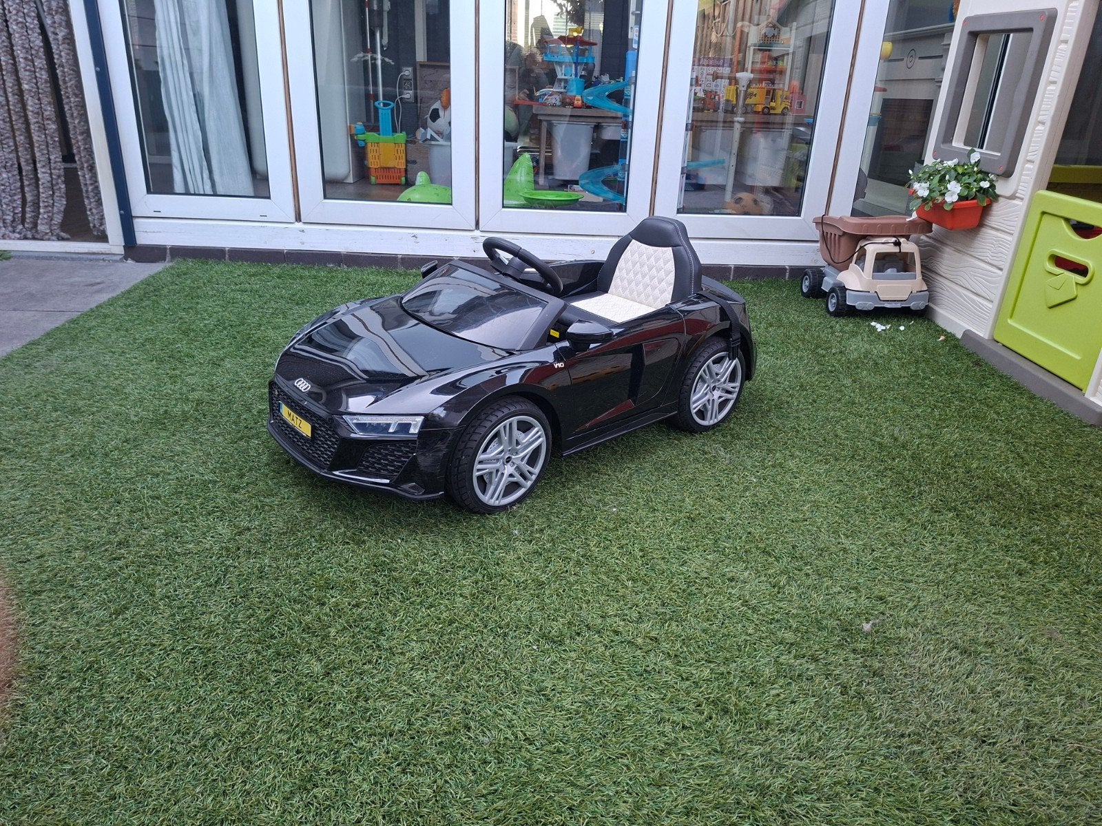 Audi R8 elektrische kinderauto met afstandsbediening, Ophalen, Gebruikt