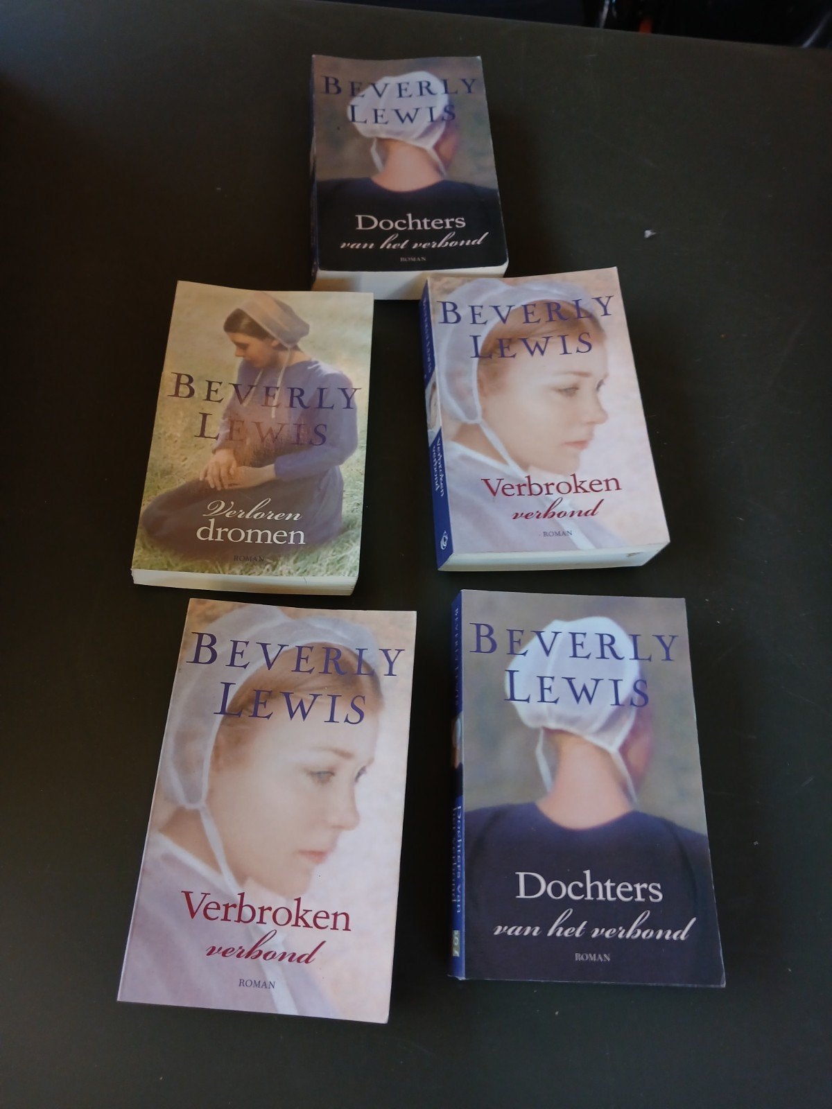 Beverly Lewis Boeken Set: Dochters, Verbroken, Verloren, Ophalen of Verzenden, Gelezen, Beverly Lewis, Nederland