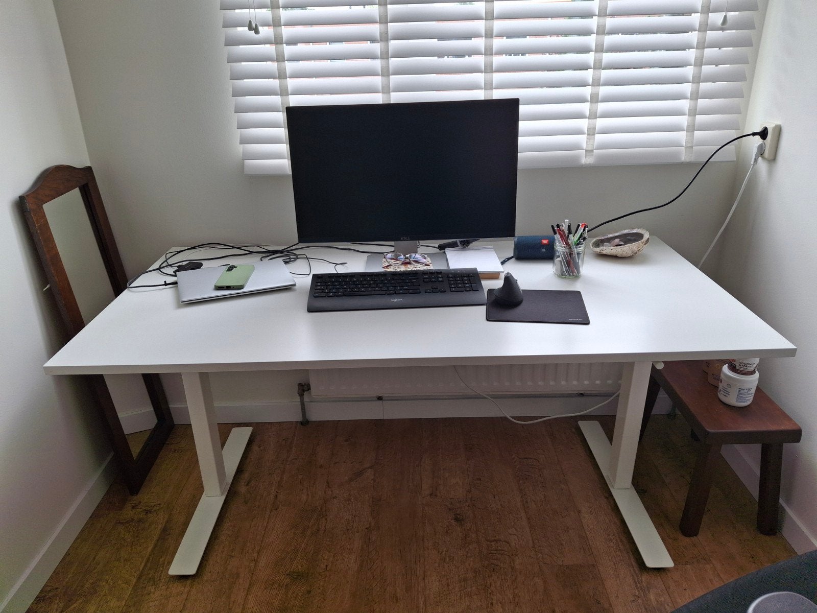 IKEA SKARSTA zit-/sta-bureau 160x80 cm – wit, Huis en Inrichting, Ophalen, Gebruikt, In hoogte verstelbaar, Spaanplaat of MDF