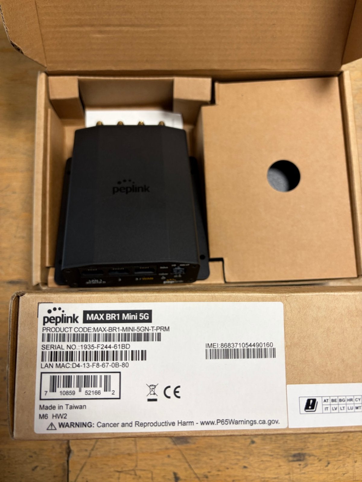 Peplink MAX BR1 Mini 5G Router - Nieuw in doos, Computers en Software, Ophalen of Verzenden, Nieuw, Router