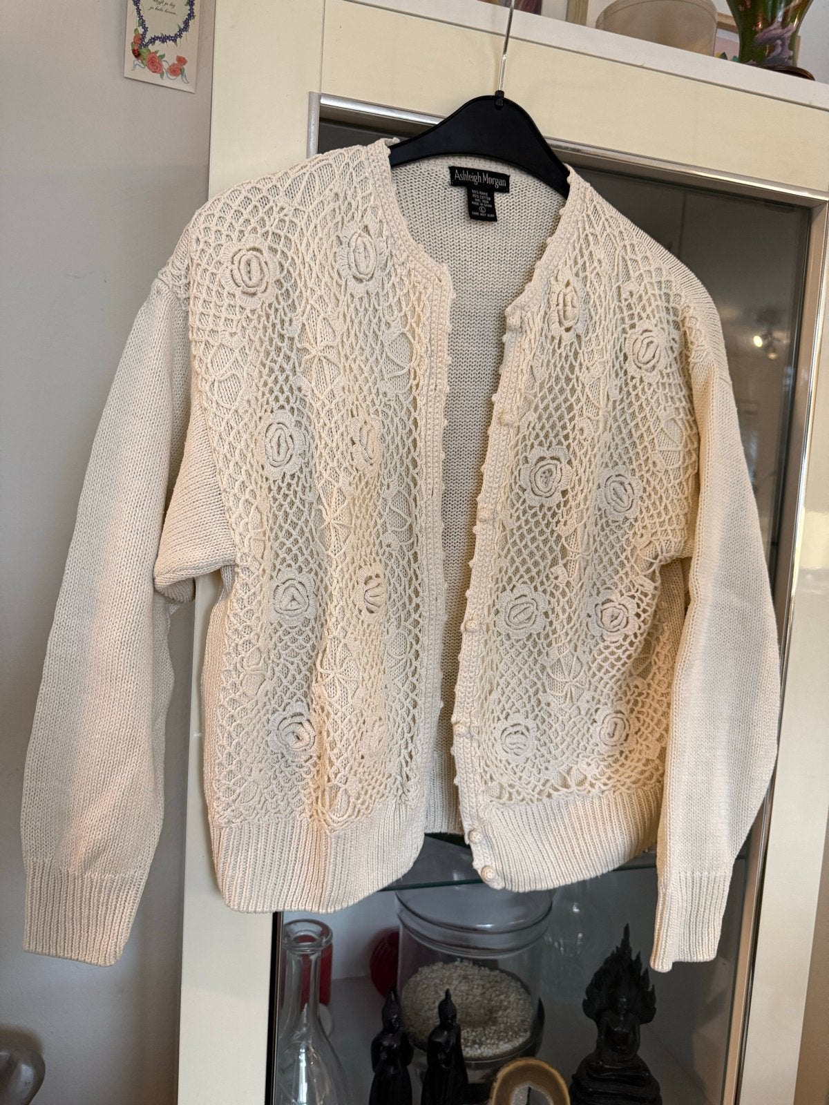 Ashleigh Morgan Gebreid vest met gehaakte rozen L, Ophalen of Verzenden, Zo goed als nieuw, Maat 42/44 (L), Beige