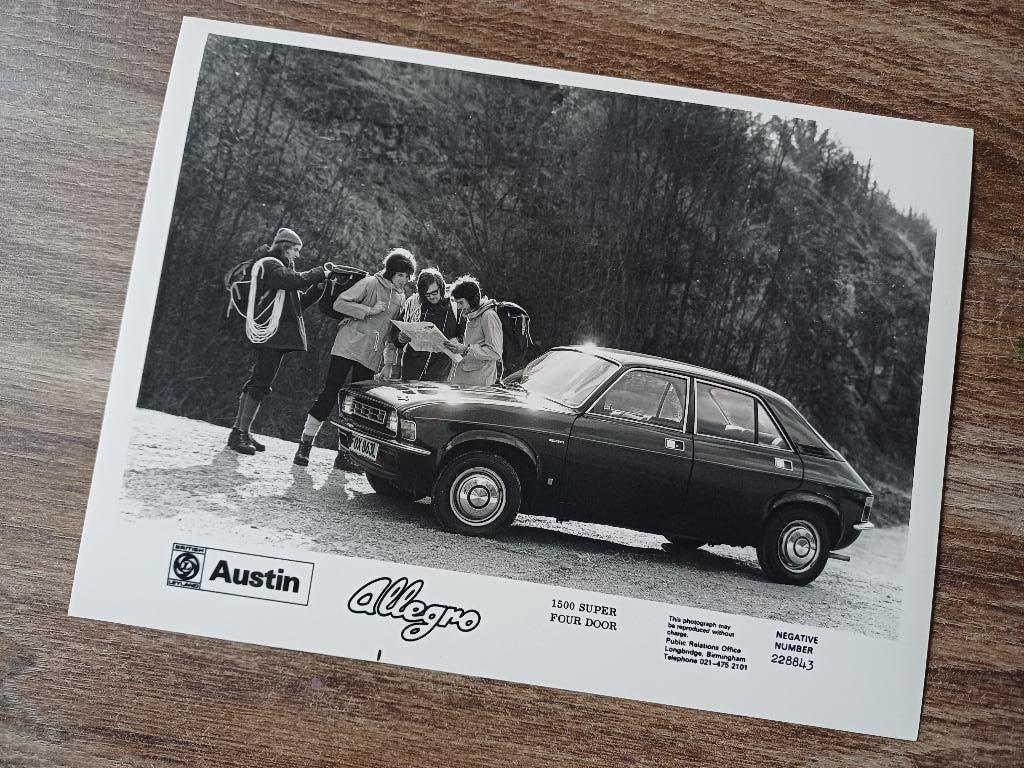 2x Austin Allegro groot formaat persfoto, Boeken, Verzenden, Zo goed als nieuw, Overige merken