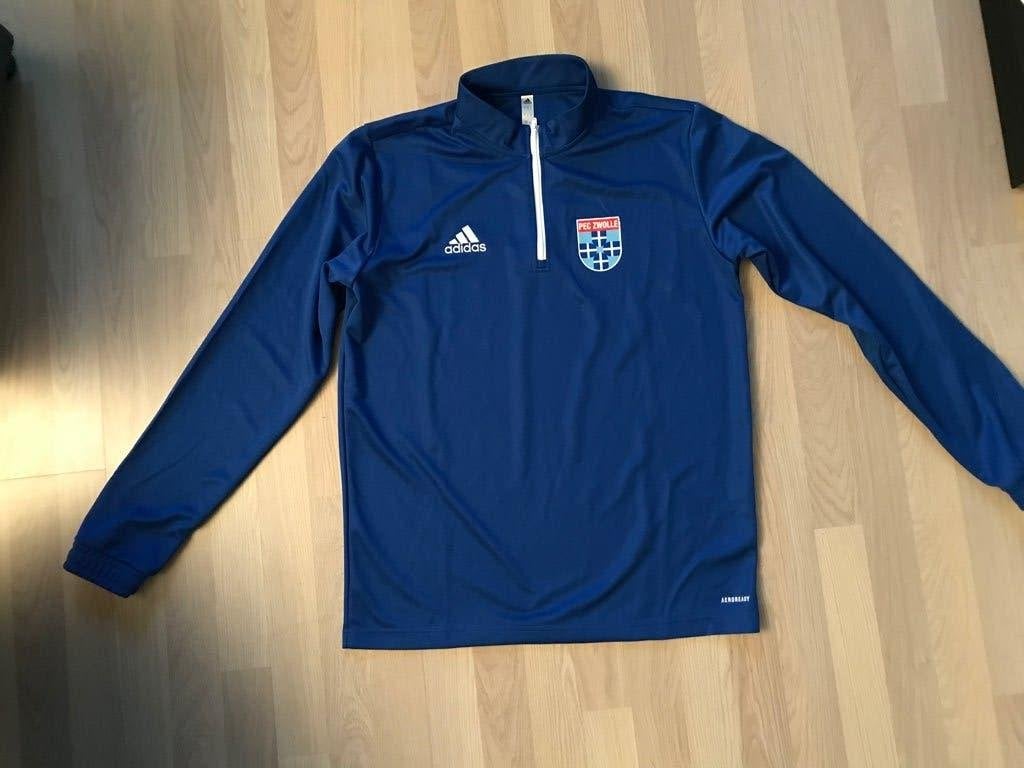 Pec zwolle Adidas longsleeve blauw L + Sjaal nieuw, Ophalen of Verzenden, Nieuw, Overige binnenlandse clubs, Shirt