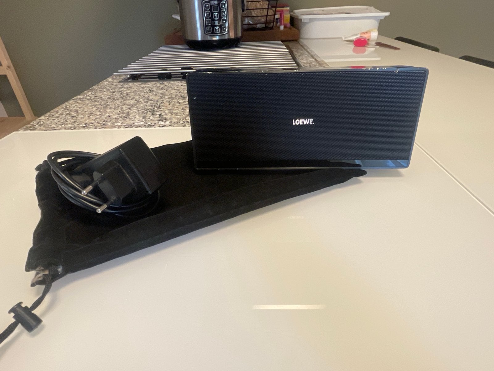 Loewe Speaker 2go - Gebruikt, werkt naar behoren, Gebruikt, Draagbare speaker, AUX-ingang, Minder dan 60 watt