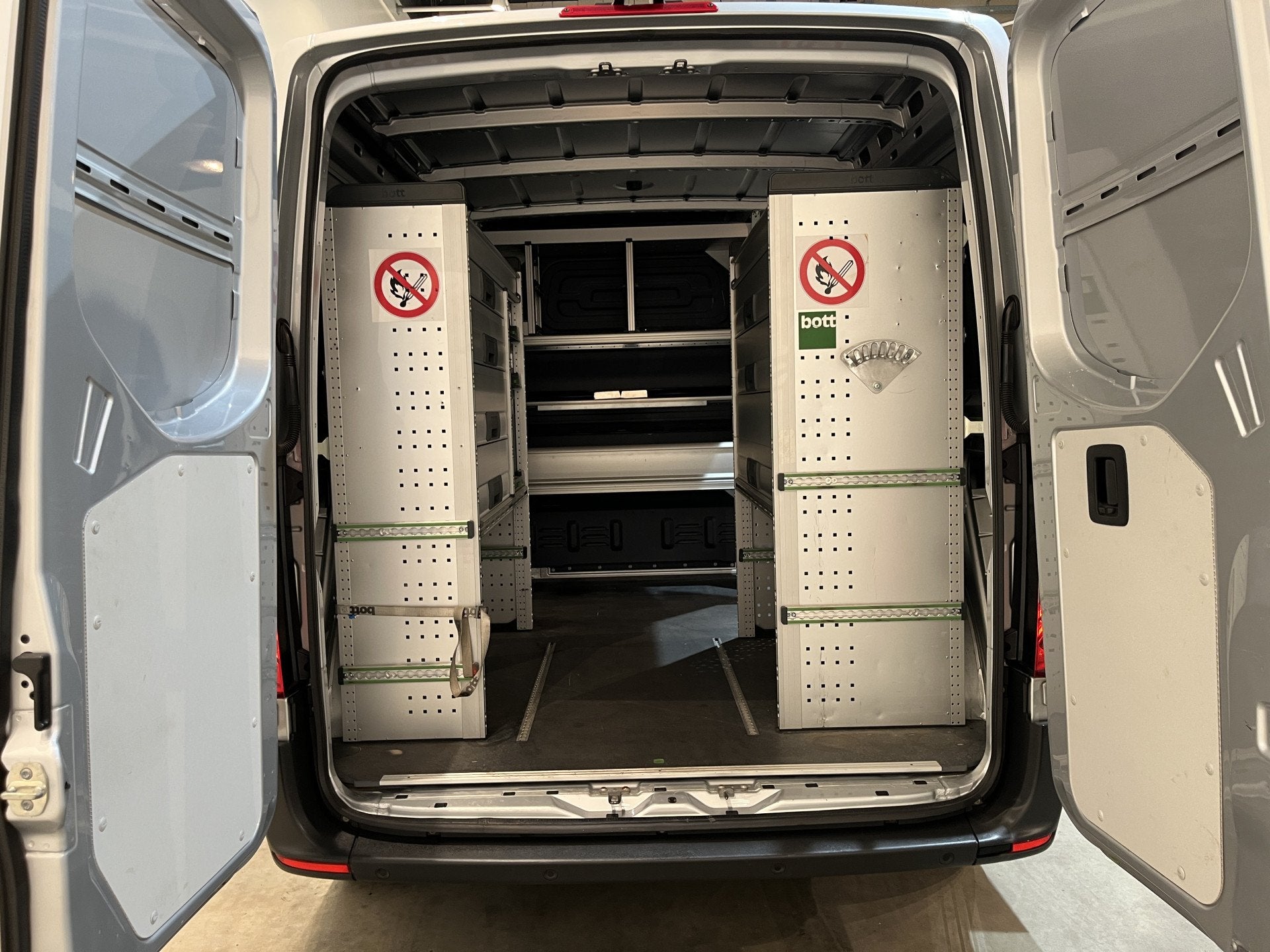 Mercedes-Benz Sprinter 314 CDI L1H1 Automaat / Servicebus /, Auto's, Stof, Gebruikt, Met garantie (alle), Mercedes-Benz