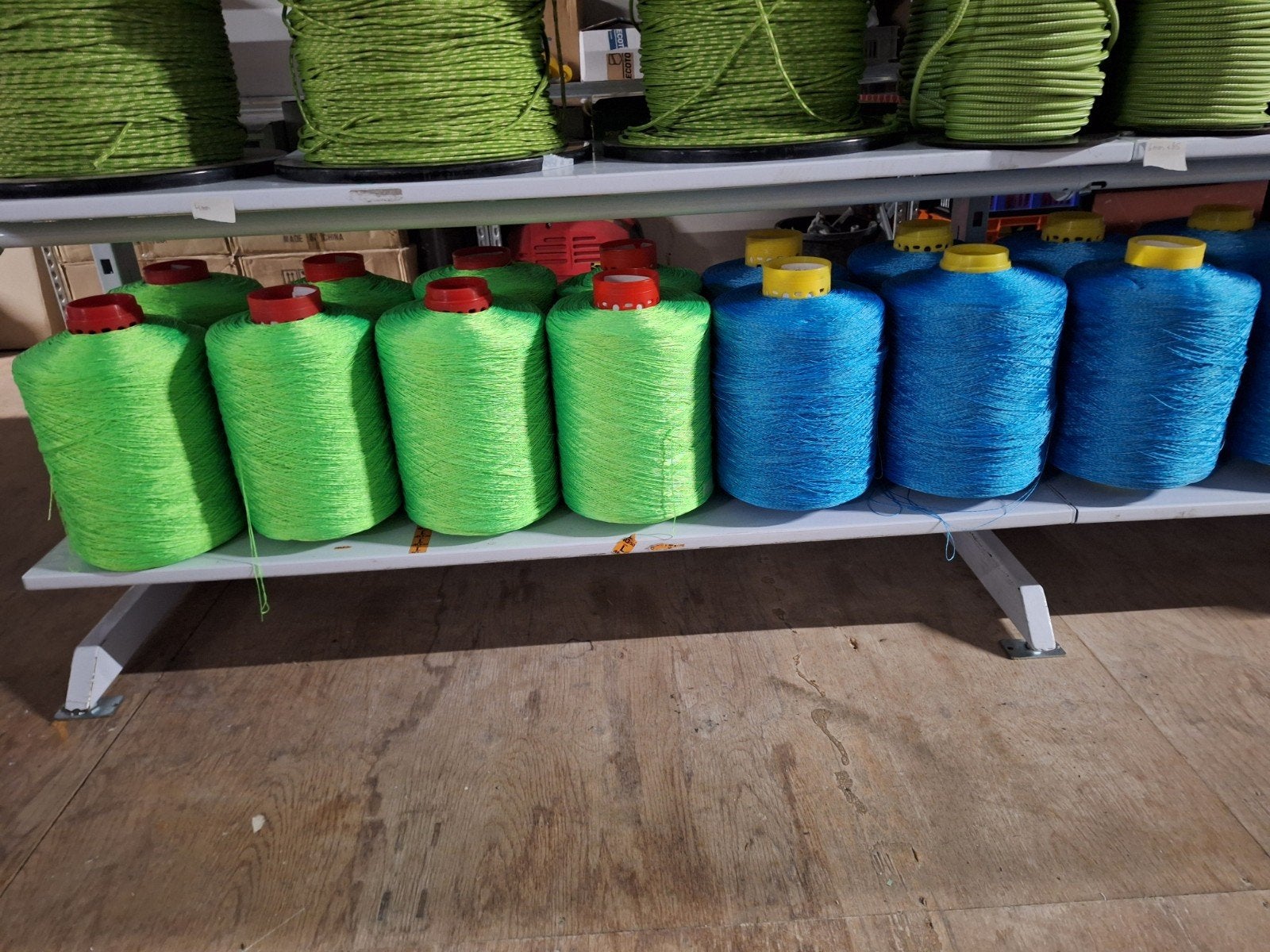 grote rollen naaidraad groen en blauw, Blauw, 120 cm of meer, Ophalen of Verzenden, Katoen