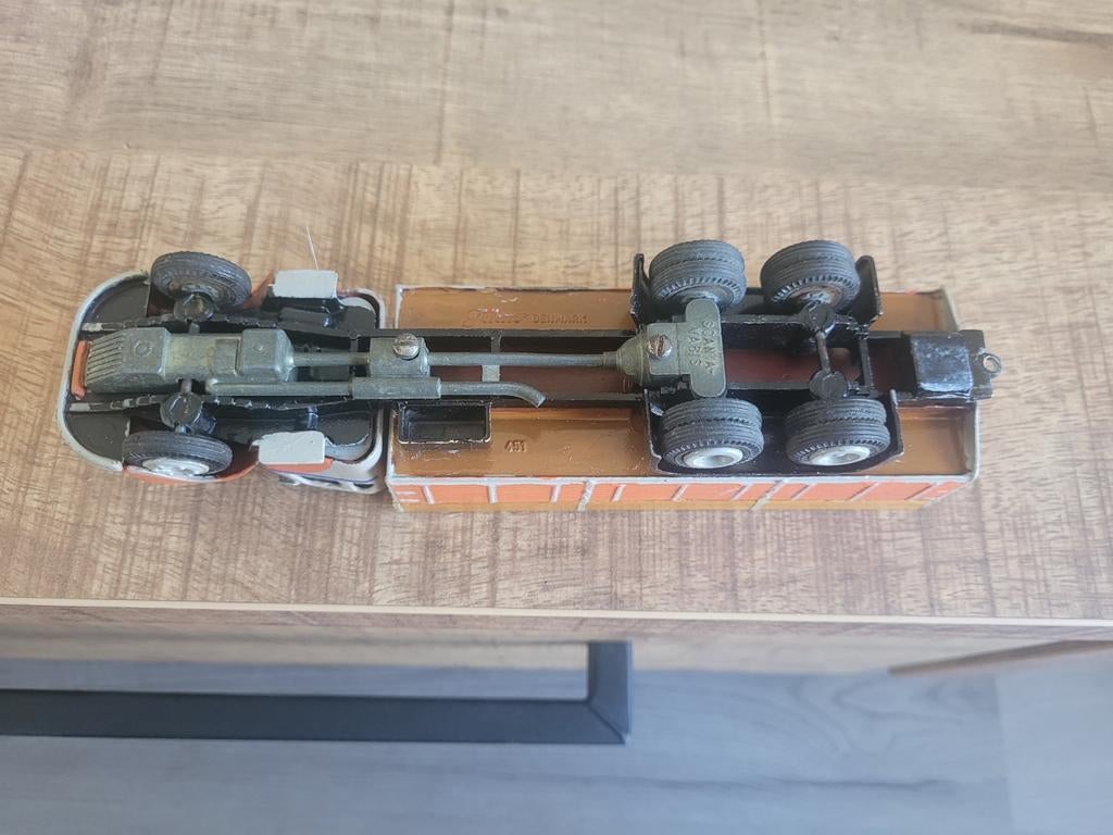 Oude scania bakwagen, Hobby en Vrije tijd, Modelauto's | 1:50, T, T, Zo goed als nieuw, Tekno