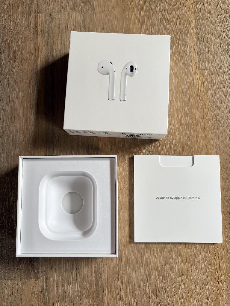Origineel doosje van Apple Airpods 2 (leeg), Ophalen of Verzenden, Zo goed als nieuw, Apple