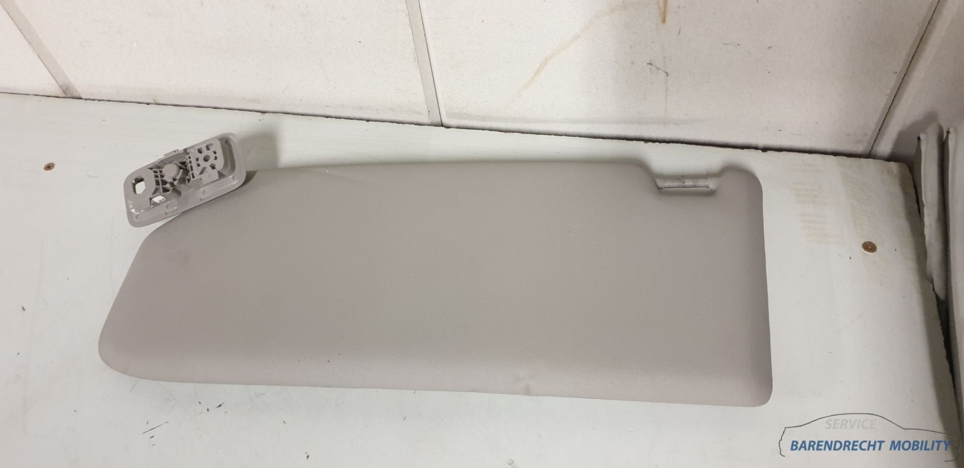 Zonneklep links bestuurderskant Volvo C30 origineel gebruikt, Gebruikt, Gunnar Engellaus vag 8
405 31  Gothenburg, SE, Info@volvocars.com