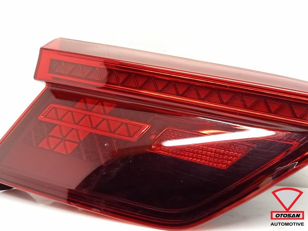 VW Tiguan 5NA LED Achterlicht Links Binnen 5NA945307D, Gebruikt, Volkswagen, Volkswagen AG, Berliner Ring 2
38440  Wolfsburg, DE