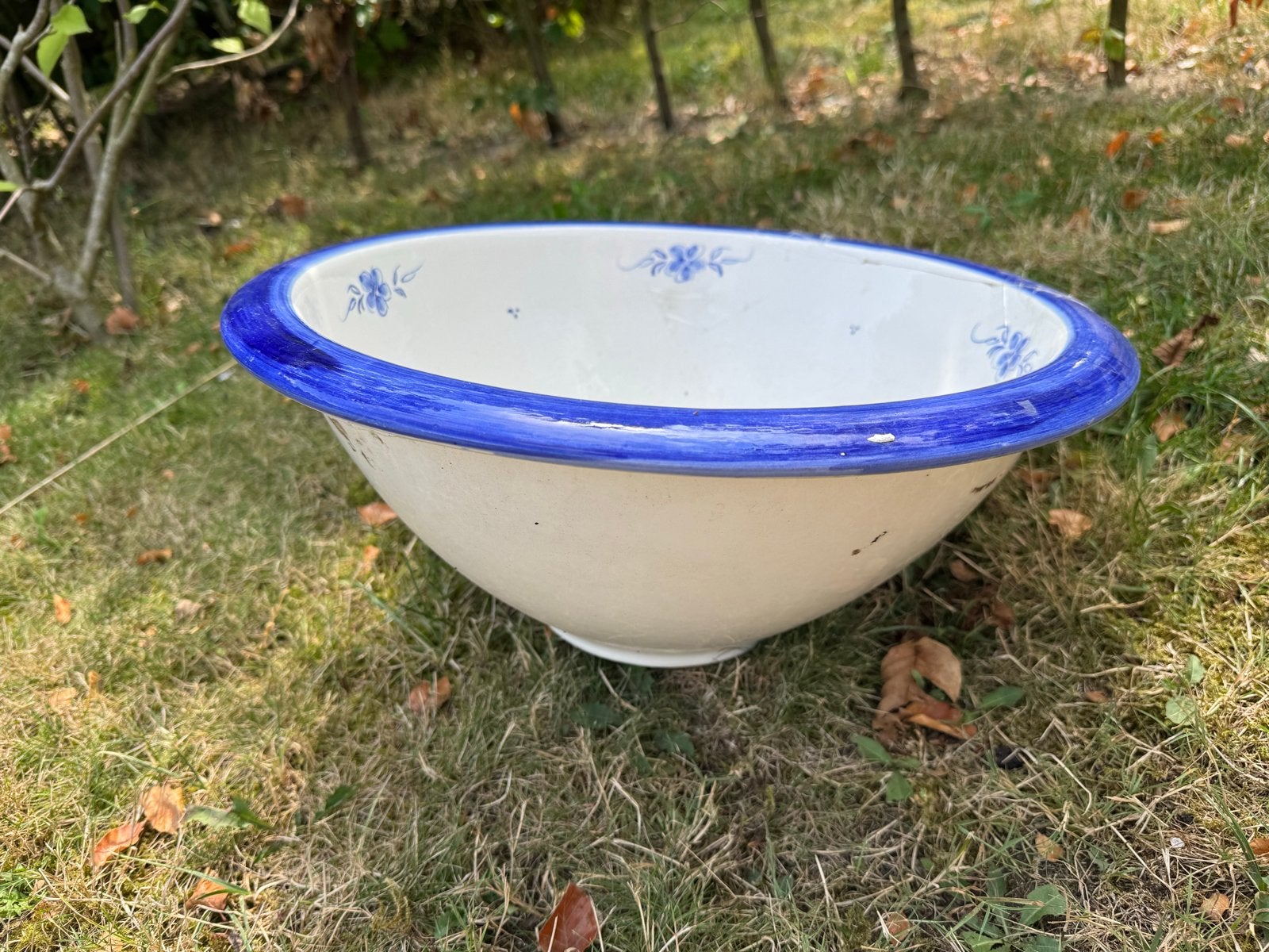 Oude vintage wasbak met blauw bloemmotief, Ophalen of Verzenden, Gebruikt, Wastafel