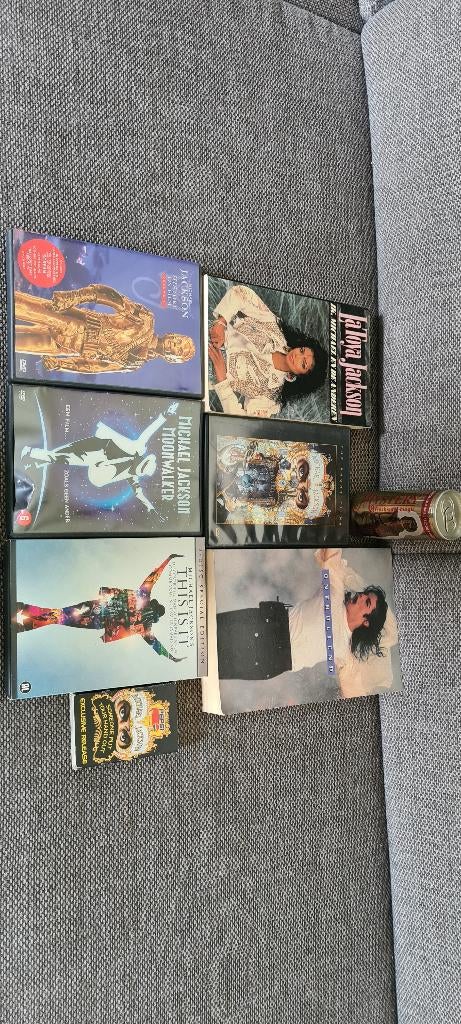 Michael Jackson spullen, Ophalen