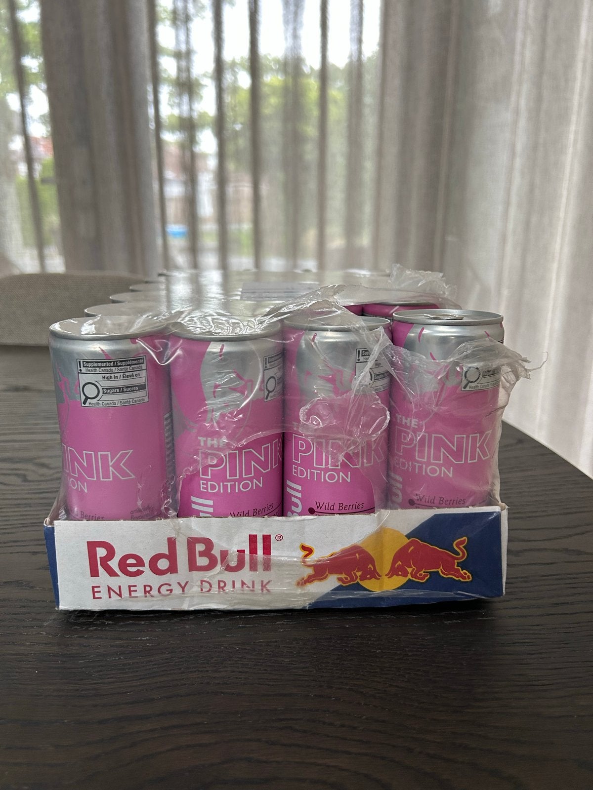 Red bull pink edition, Ophalen