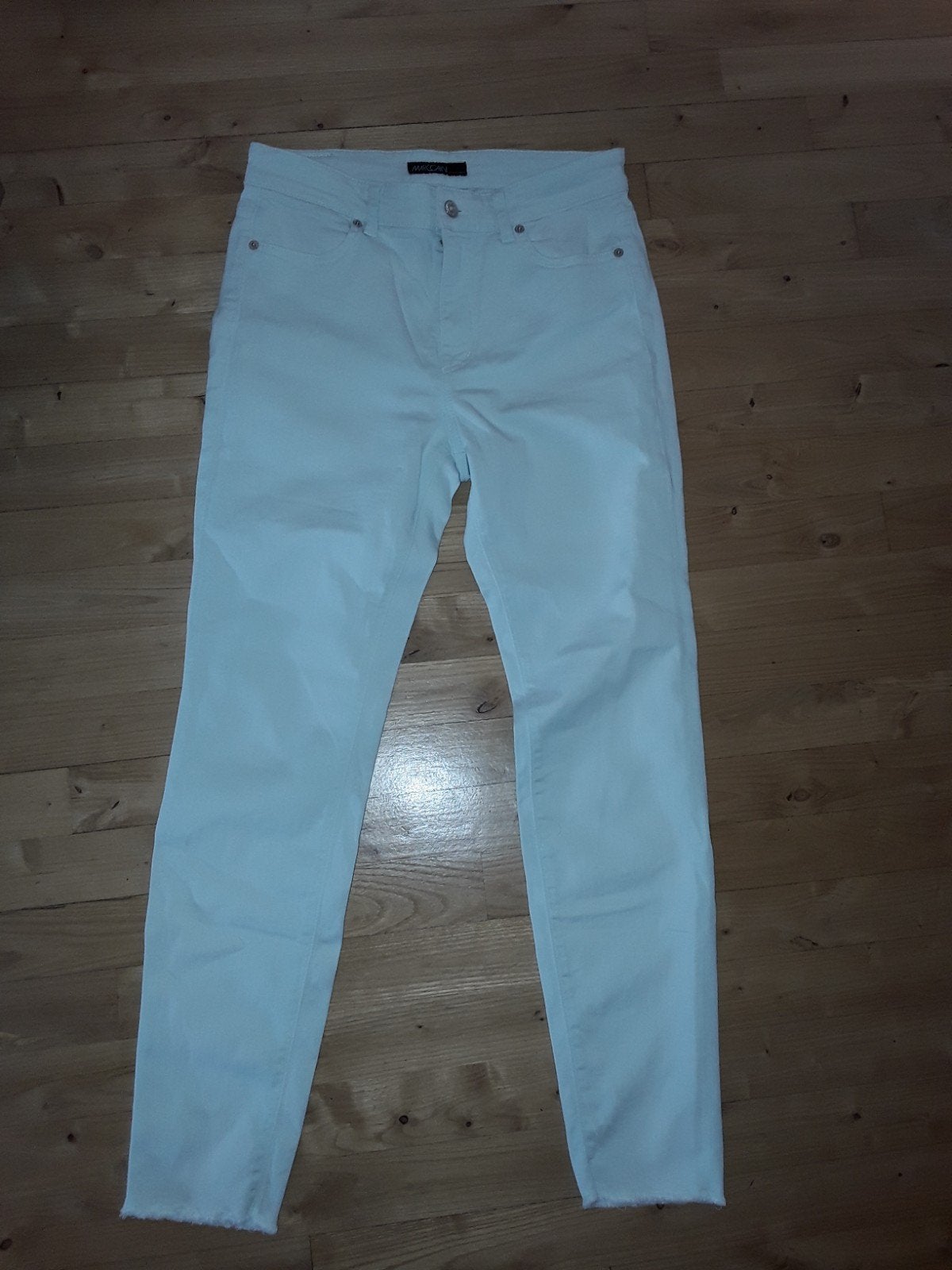 Lichtgroen/mintkleur MarcCain broek mt N3 mt 38, Kleding | Dames, Overige kleuren, Ophalen of Verzenden, Zo goed als nieuw, W30 - W32 (confectie 38/40)