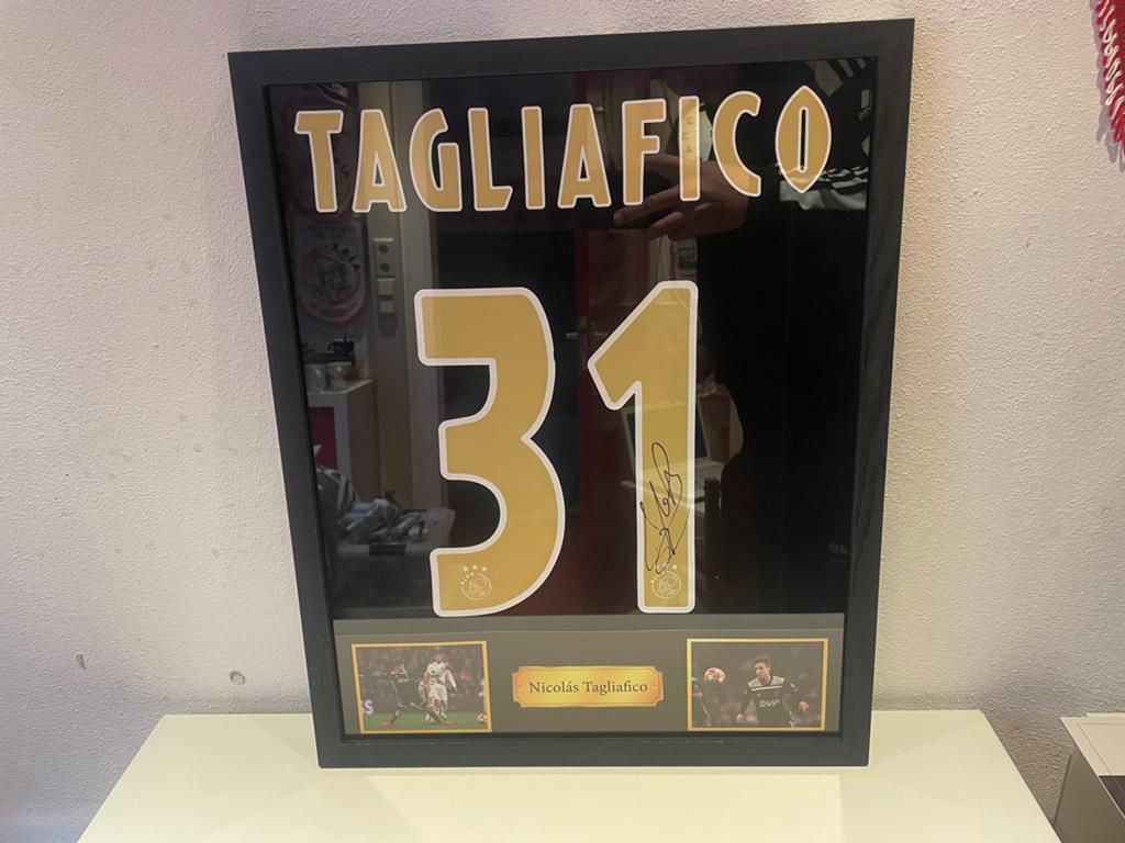 Ingelijst shirt Ajax gesigneerd Nicolás Tagliafico 2018-2019, Ophalen of Verzenden, Nieuw, Ajax, Overige typen
