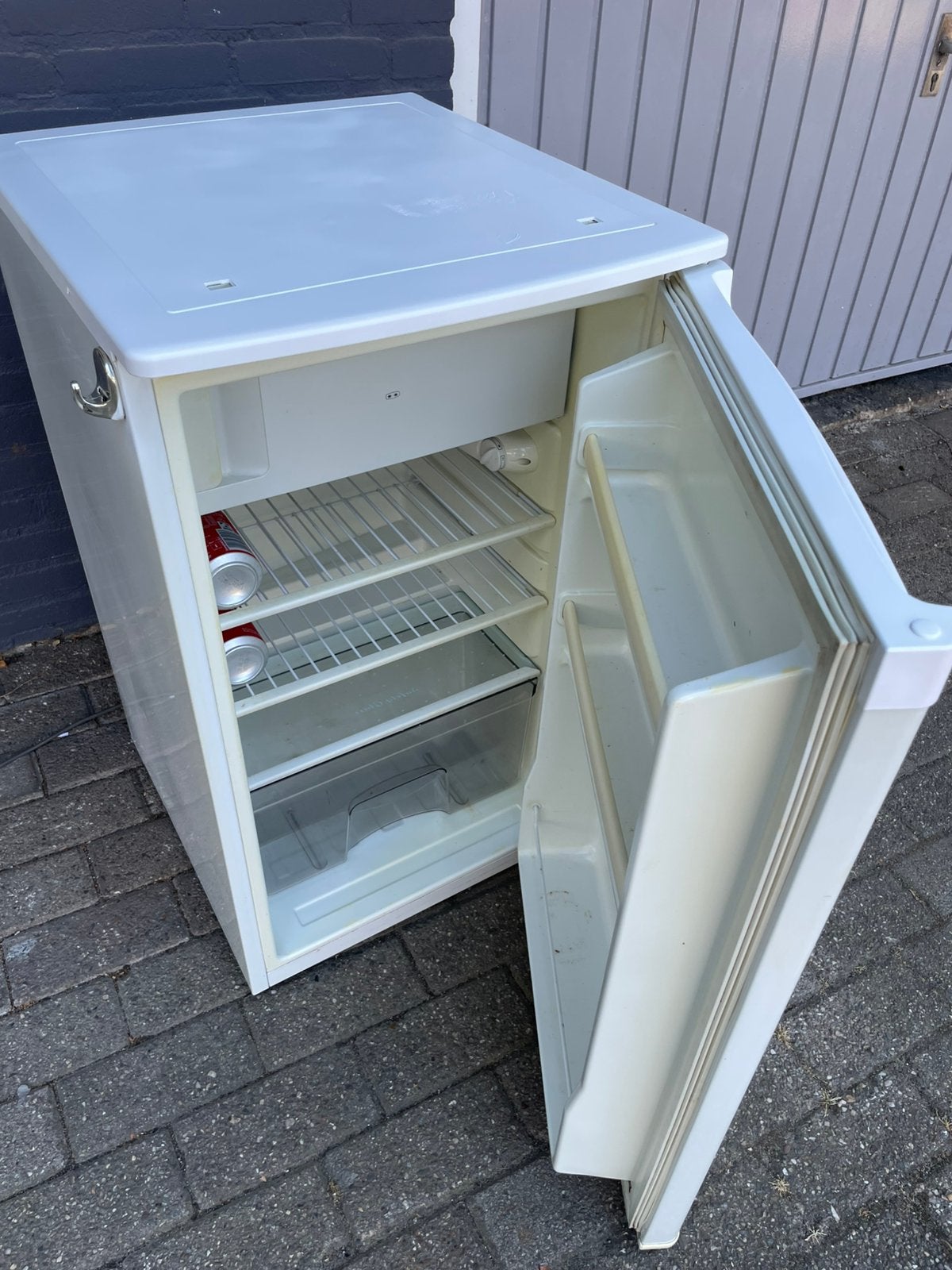 Exquisit  Tafelmodel Koelkast met vriesvak, Ophalen, Minder dan 85 cm, Met vriesvak, Minder dan 75 liter