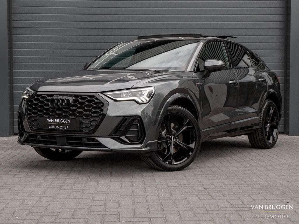 Audi Q3 Sportback 45 TFSI e S Edition Pano SONOS 20" CarPlay, Auto's, Gebruikt, Hybride Elektrisch/Benzine, 13 kWh, SUV of Terreinwagen
