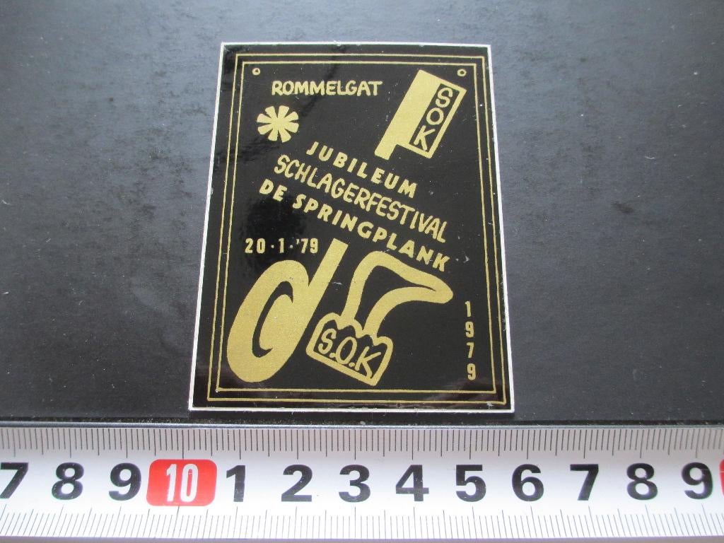 sticker veldhoven rommelgat carnaval 1979 schlagerfestival, Ophalen, Zo goed als nieuw