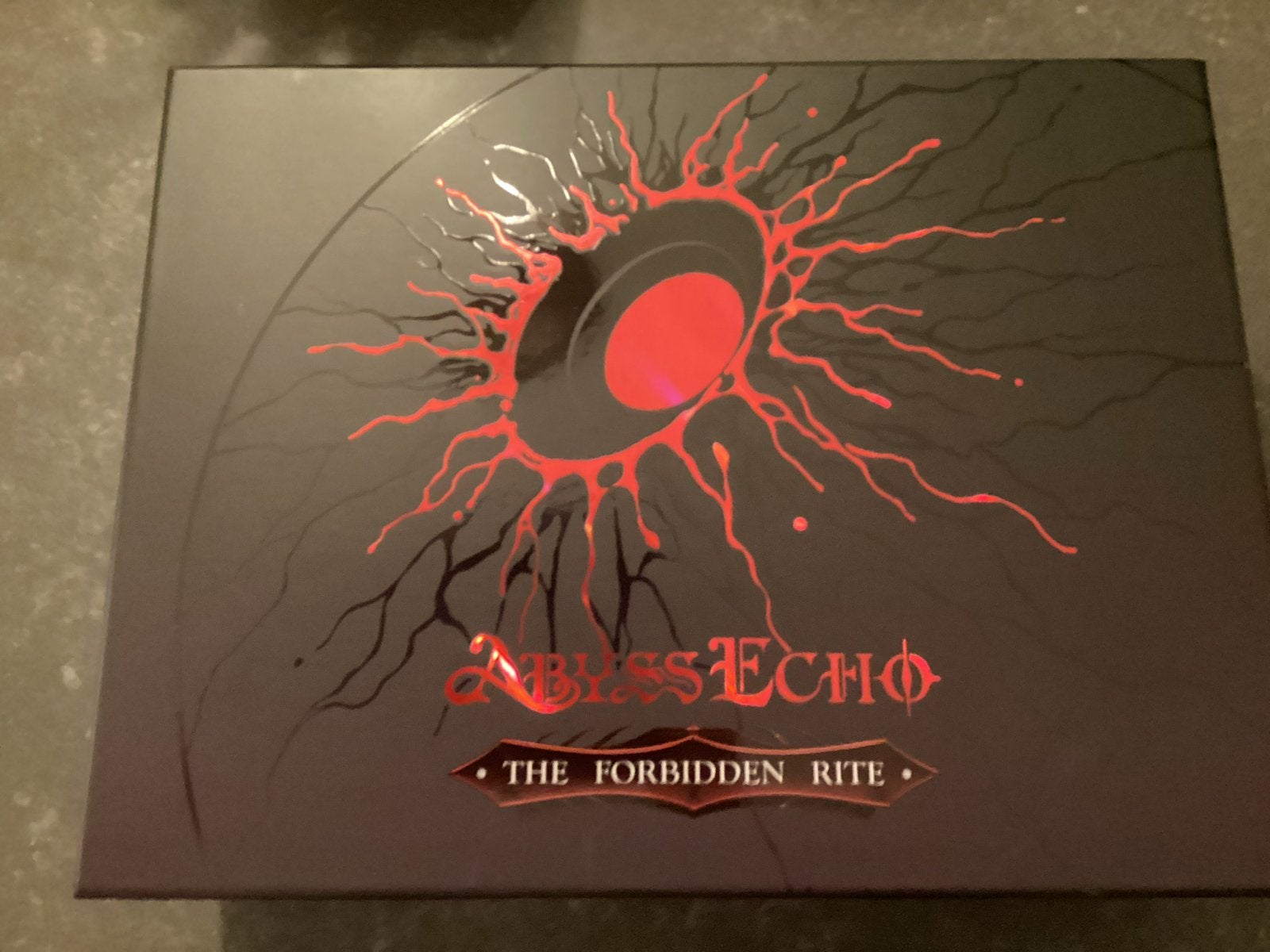 Abyss Echo: The Forbidden Rite Kickstarter Editie, Ophalen of Verzenden, Zo goed als nieuw