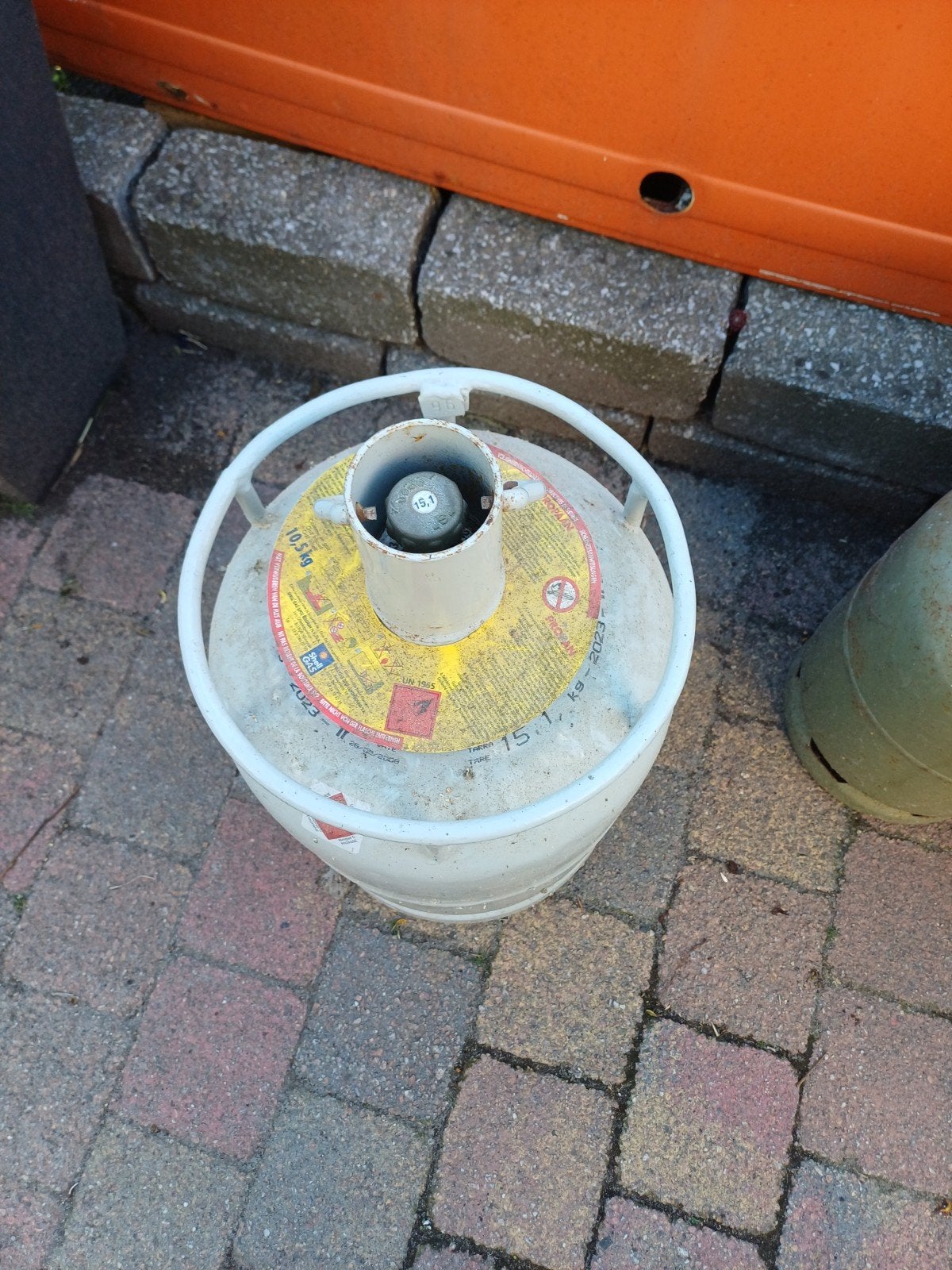Shell lege gasfles, Ophalen