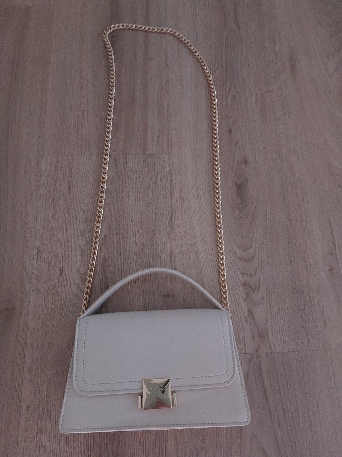 Maar 1x gebruikt tasje van Stradivarius, Ophalen of Verzenden, Zo goed als nieuw, Beige, Schoudertasje