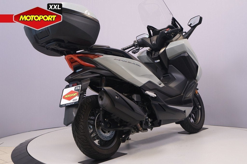 Honda Forza 350, Scooter, Bedrijf