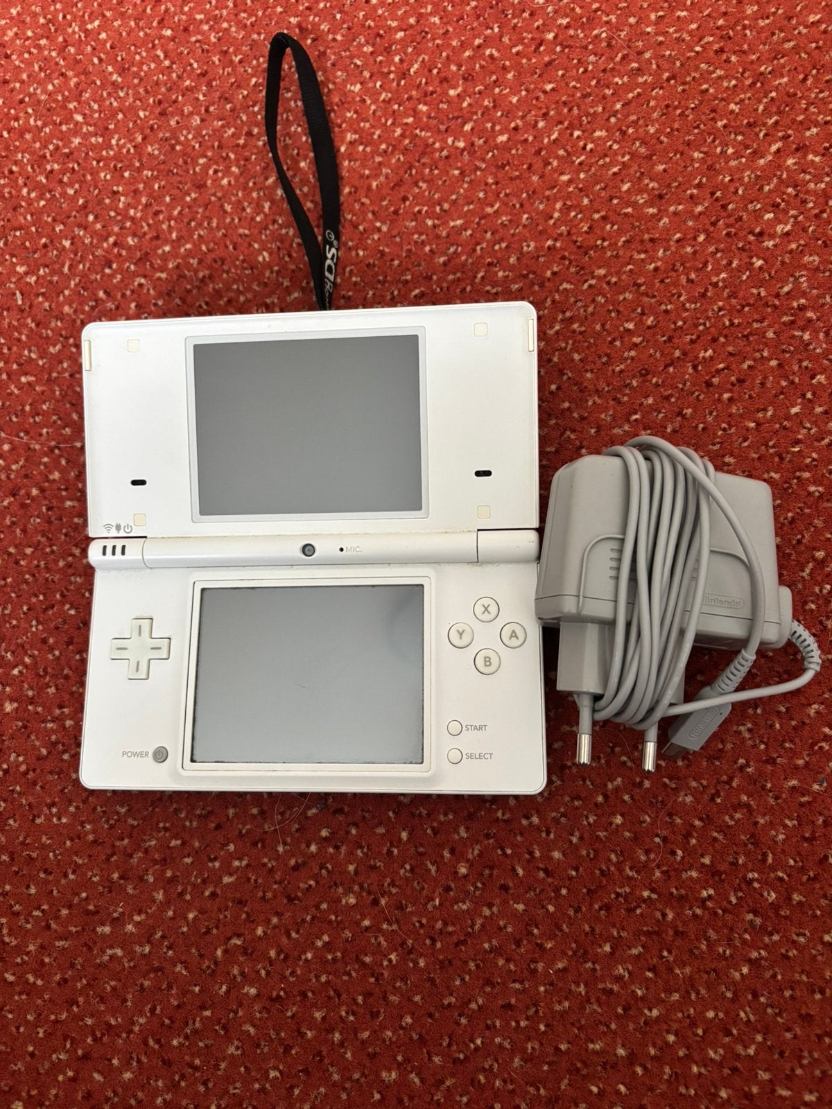 Nintendo DSi met oplader, Spelcomputers en Games, Ophalen of Verzenden, Zo goed als nieuw, Dsi