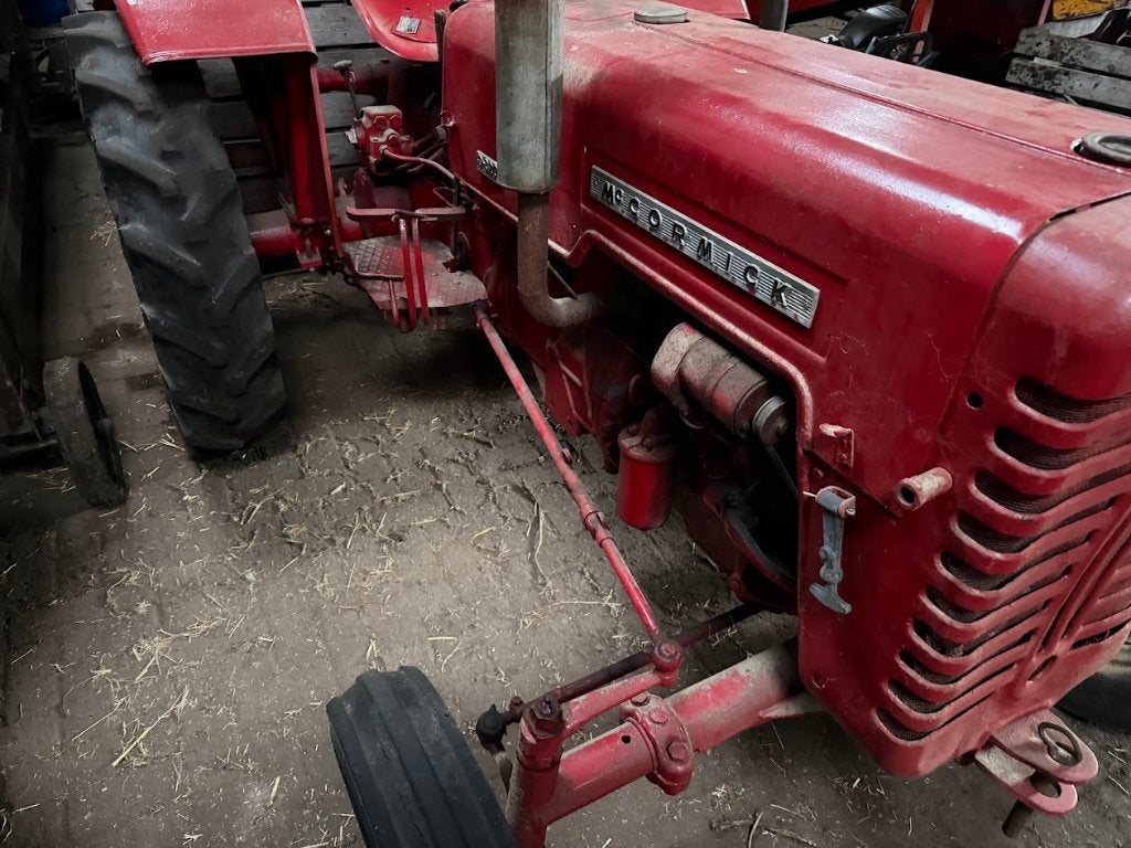 cormick D-326 tractor bouwjaar 1962 met kenteken oldtimer, Ophalen, Tot 2500, Oldtimer, McCormick