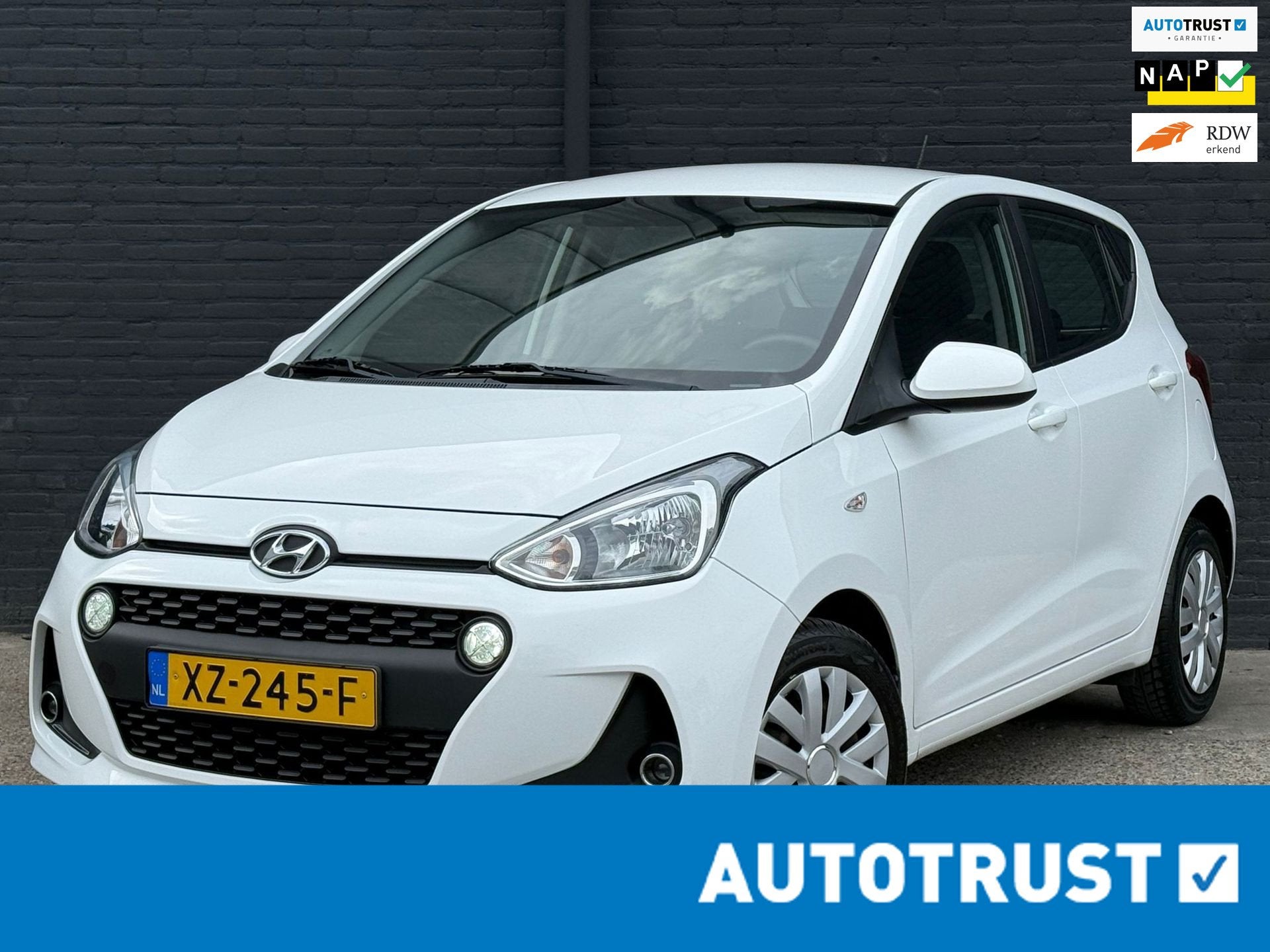 Hyundai I10 1.0i Comfort AIRCO|CRUISE|ELEK RAMEN|116940KM|NA, Auto's, Hyundai, Stof, Gebruikt, 4 stoelen, Wit