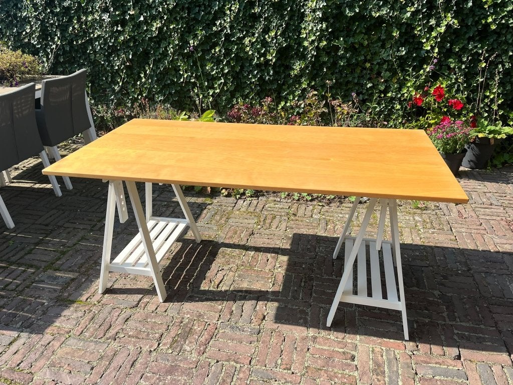 bureau met schragen en poten, Ophalen, Zit-sta bureau, 160 cm, Gebruikt