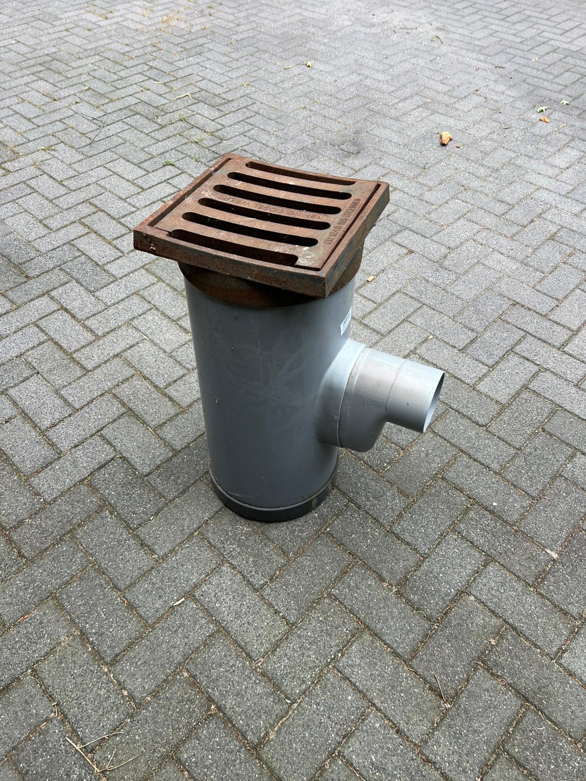 Wacin straatkolk met gietijzeren deksel 70 cm hoog, put, Ophalen, Afvoer, Pvc, Zo goed als nieuw