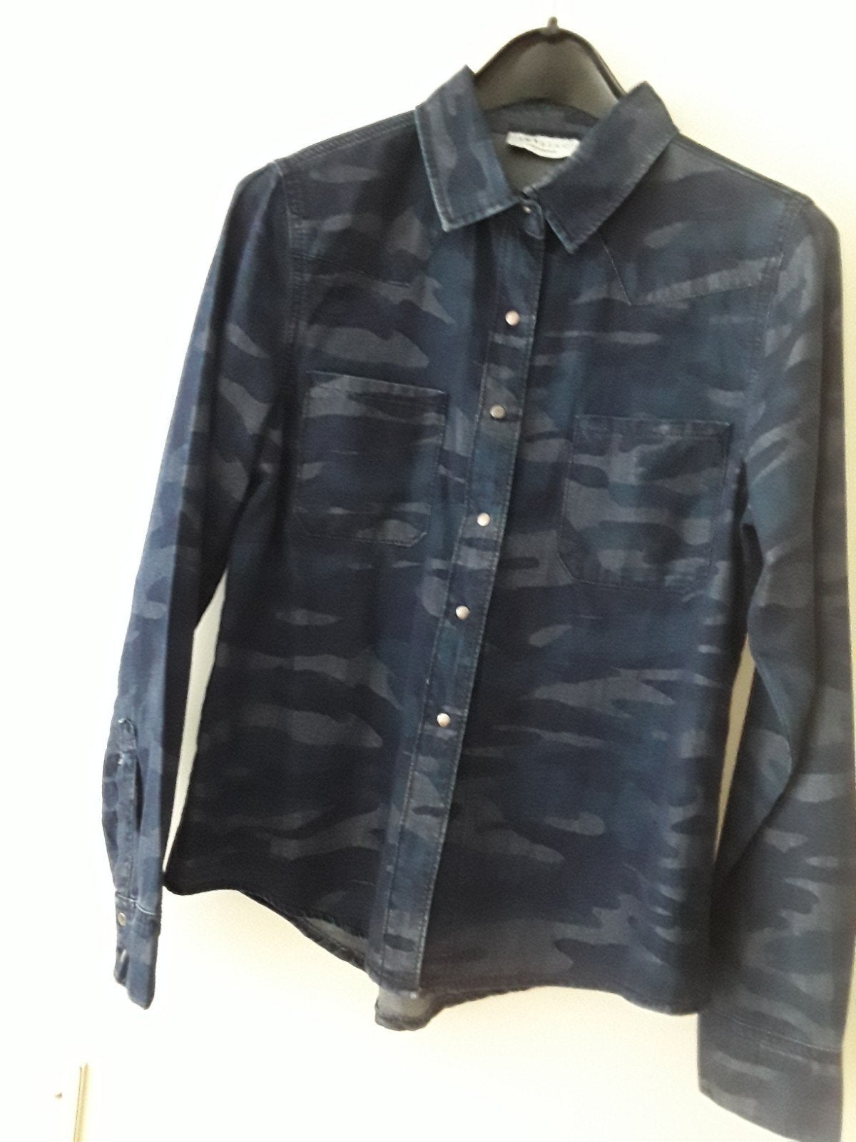 blouse nieuw denim blauw met print 38, Ophalen of Verzenden, Nieuw, Maat 38/40 (M), Blauw