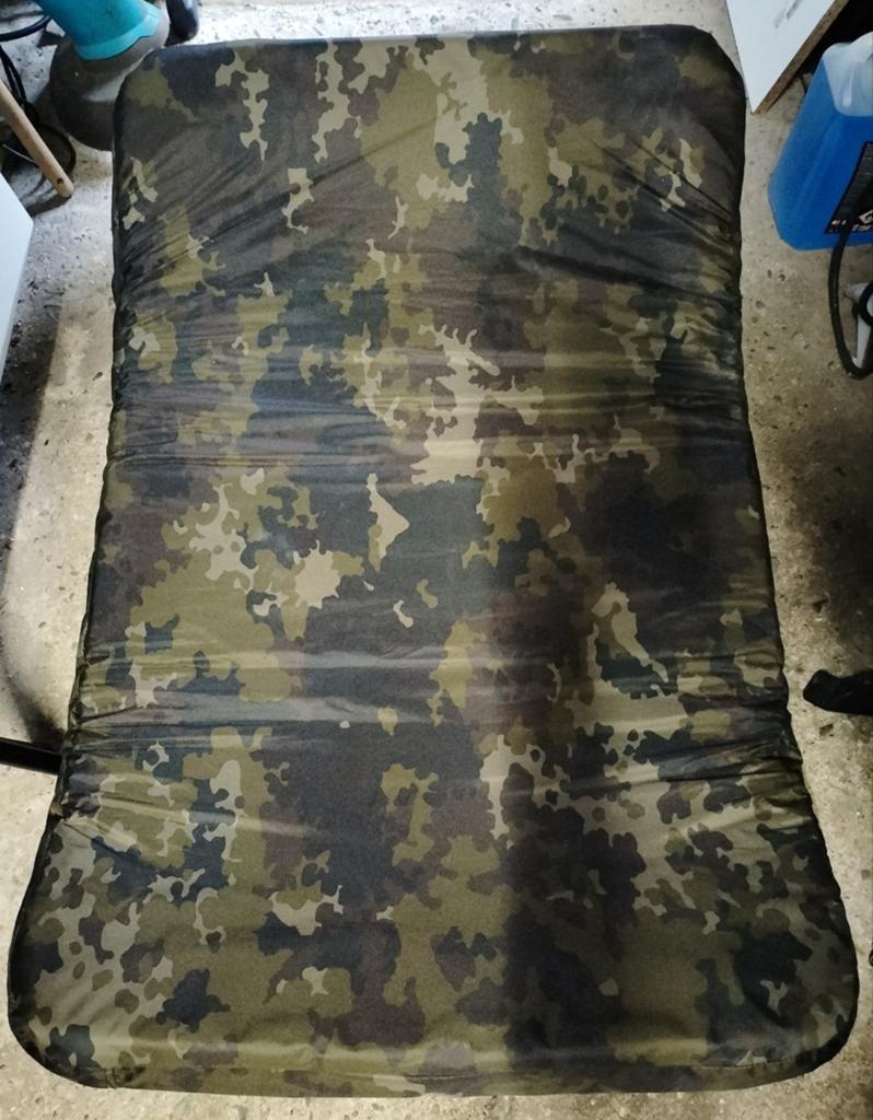Korda compac flat mat dark kamo, Watersport en Boten, Hengelsport | Karpervissen, Ophalen of Verzenden, Zo goed als nieuw, Complete set