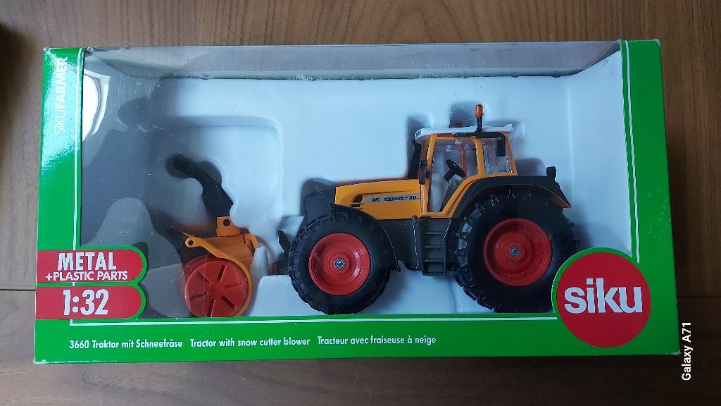 Siku 3660 Fendt met sneeuwruimer, Hobby en Vrije tijd, Ophalen of Verzenden, Zo goed als nieuw, Tractor of Landbouw, SIKU