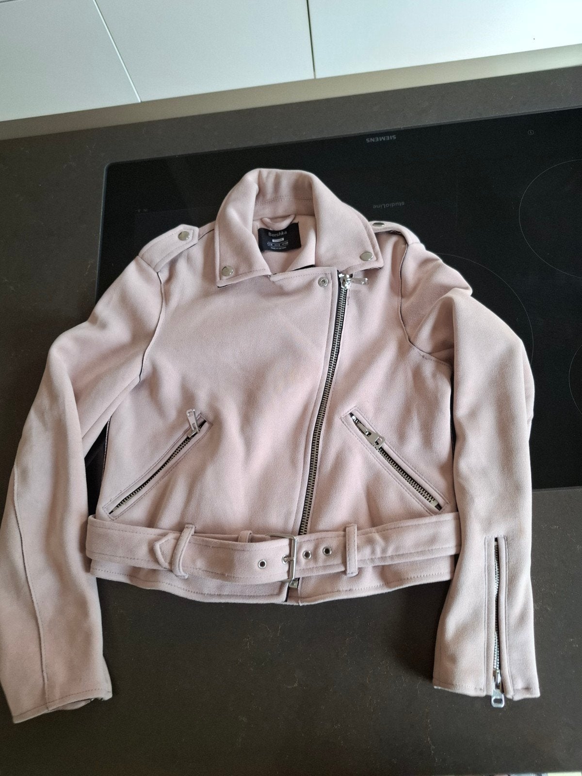 Stijlvol roze jasje van Bershka - Maat S, Ophalen, Bershka, Roze, Maat 36 (S)