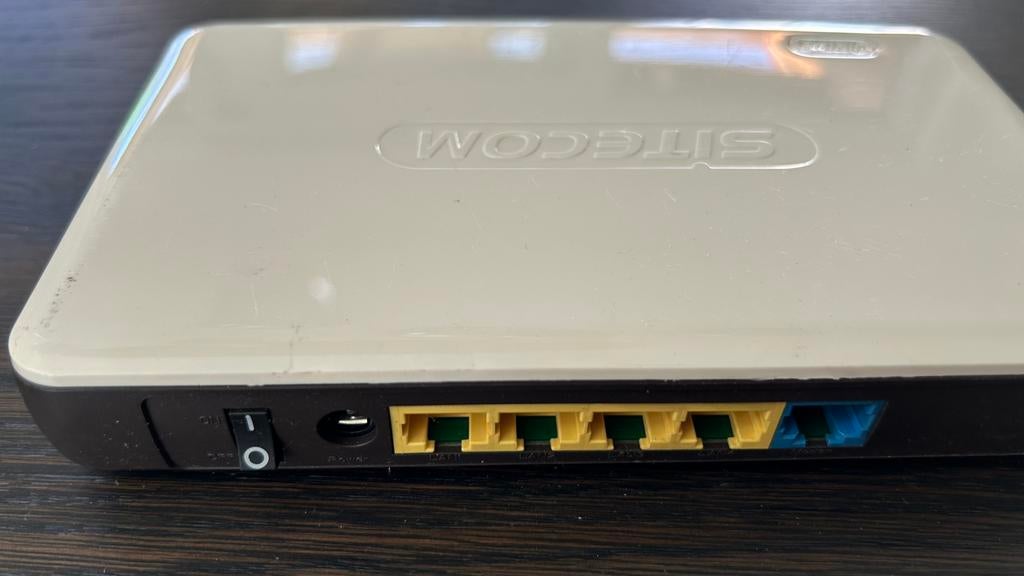 4 modems/routers, Ophalen, Gebruikt, Router met modem