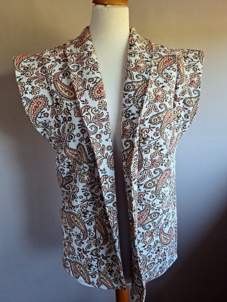 Nieuwe aparte bodywarmer print van Made in Italy, L/XL, Kleding | Dames, Bodywarmers, Made in Italy, Ophalen of Verzenden, Nieuw