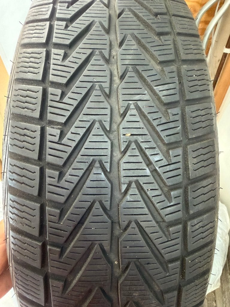 Winterbanden 225/55 R 18, Ophalen, 18 inch, Gebruikt, Winterbanden