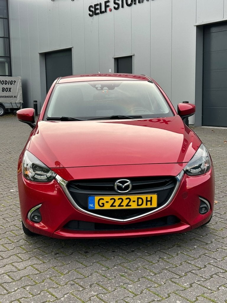 Mazda 2  1.5 Skyactiv-G 115 Revolution S-G uitvoering 115 PK, Auto's, Voorwielaandrijving, Stof, 40 €/maand, Zwart