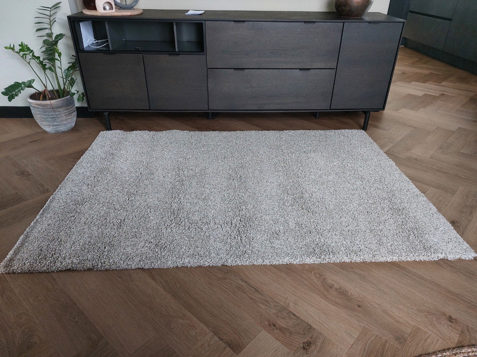 IKEA ALHEDE vloerkleed 133x195 cm – hoogpolig lichtgrijs, Ophalen, 100 tot 150 cm, 150 tot 200 cm, Zo goed als nieuw