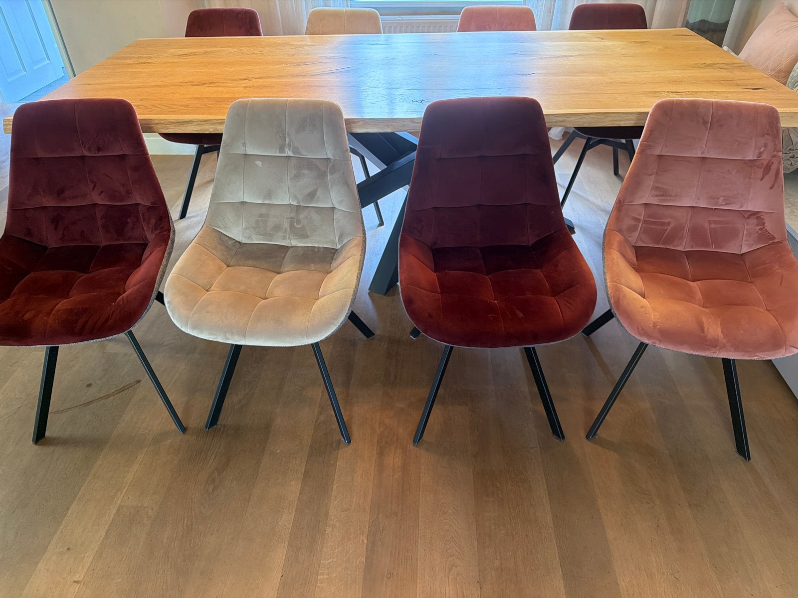 Set van 8 fluwelen eetkamerstoelen Guilia in diverse kleuren, Ophalen, Overige kleuren, Zo goed als nieuw, Vier