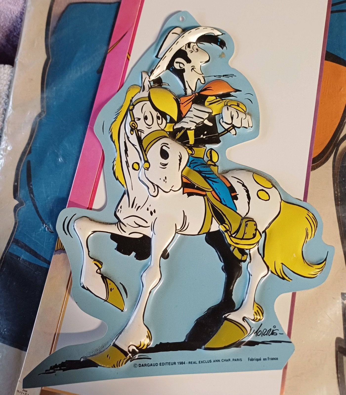 Lucky Luke plastic hanger - 20 cm - Dargaud 1984, Verzamelen, Gebruikt, Overige figuren, Parijs, Frankrijk, Ophalen of Verzenden