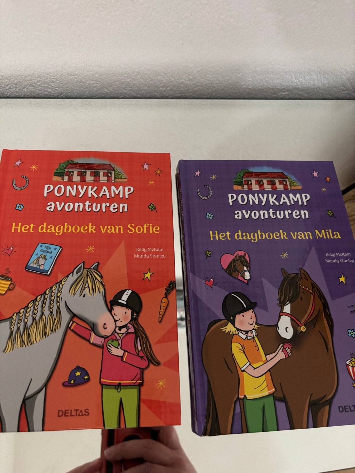 Ponykamp Avonturen: Het dagboek van Sofie & Mila (2 boeken), Ophalen of Verzenden, Zo goed als nieuw, Fictie