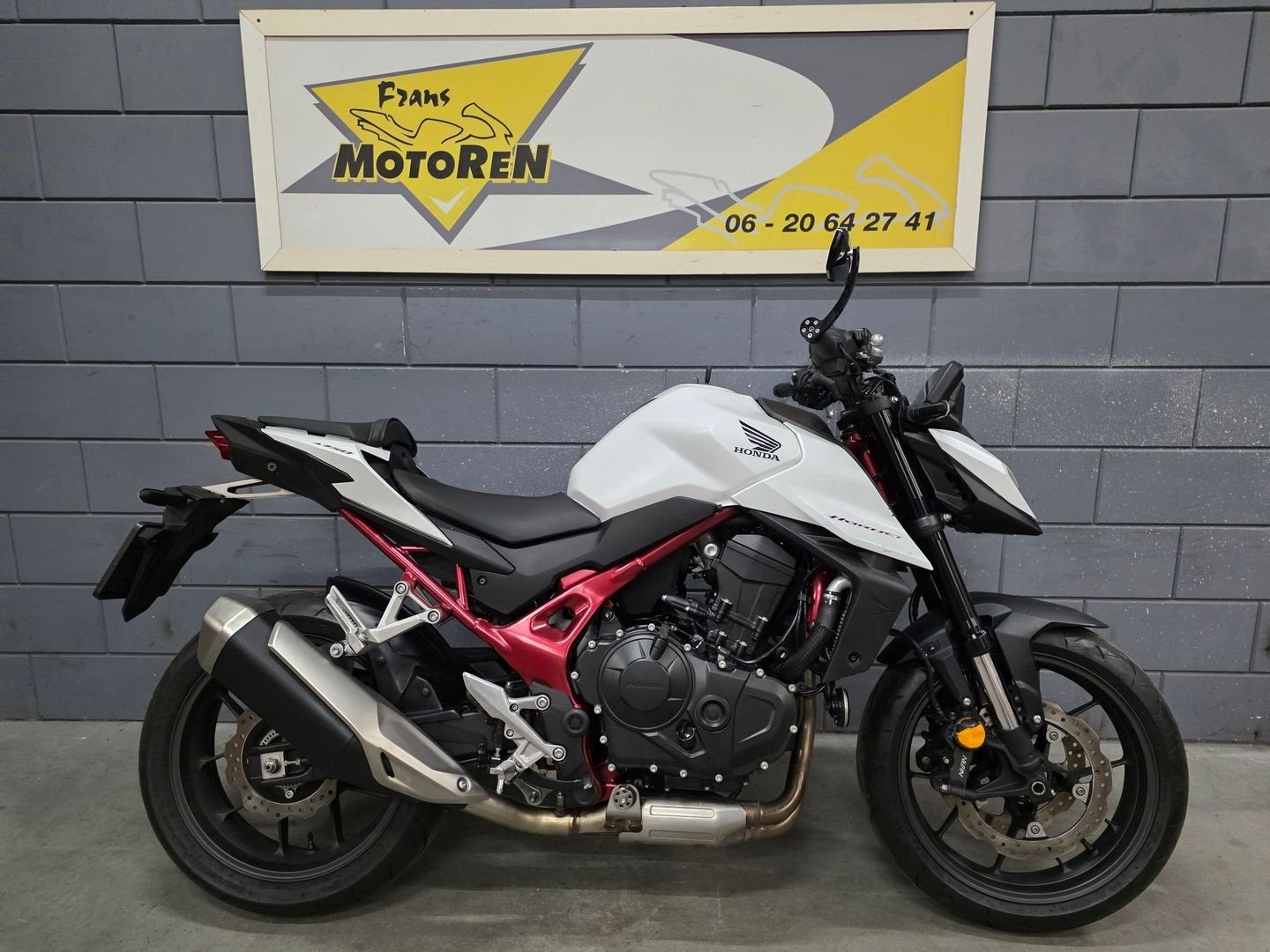 HONDA CB 750 HORNET bj 2025 rijdbare schade, 2 cilinders, HONDA, Onbekend, Toermotor