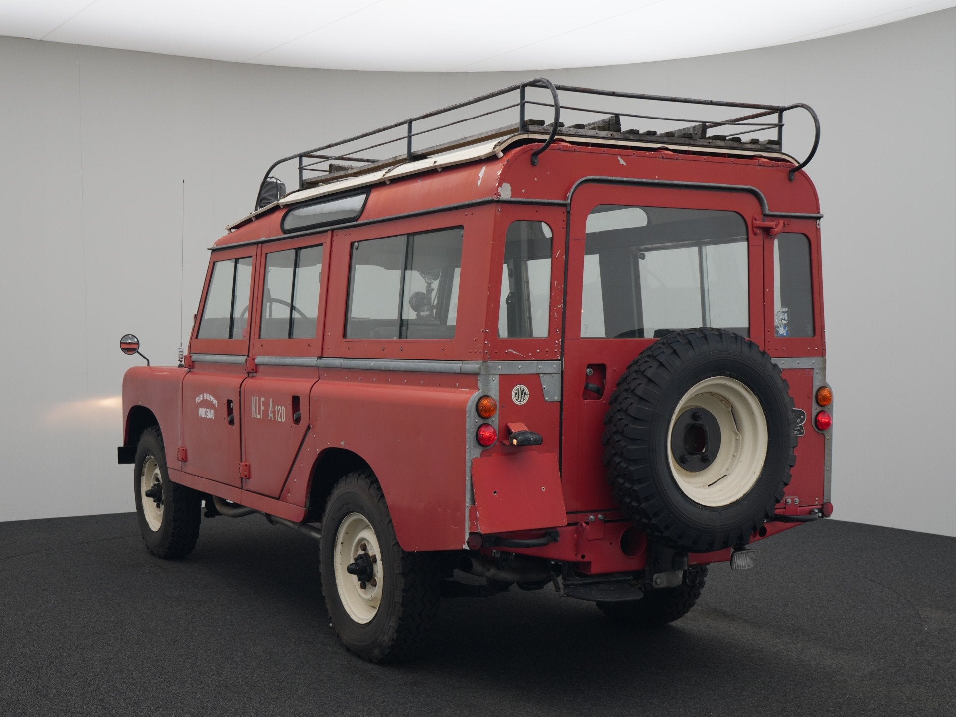 Land Rover 109 MK III 2.6L 83-86 Pk Petrol Kleinlöschfahrze, foto 8