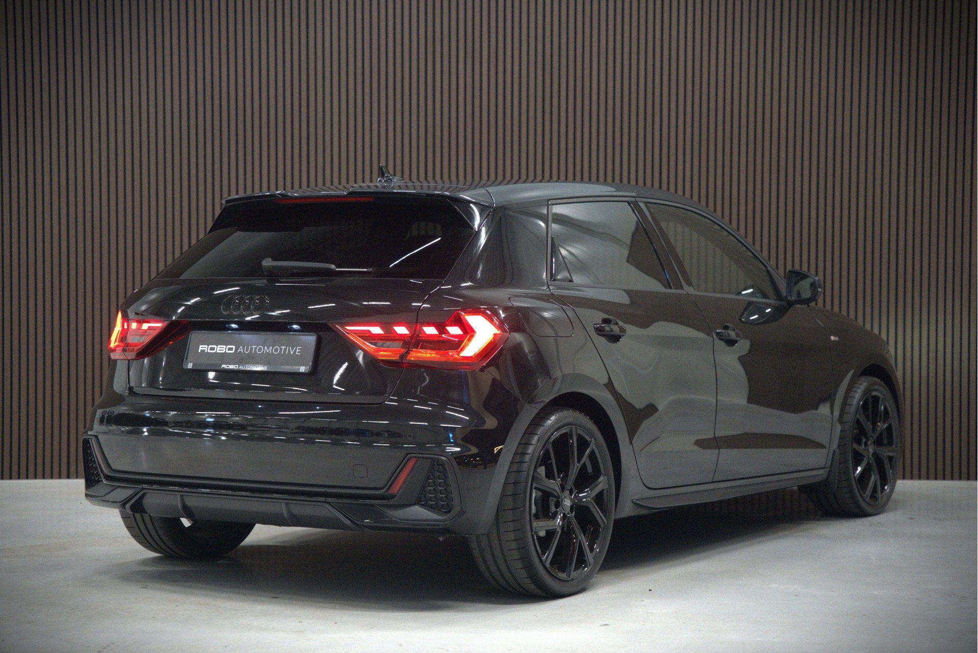 Audi A1 Sportback 35 TFSI S Line edition one S-Line | Bang &, Auto's, Stof, 4 cilinders, 150 pk, Bedrijf